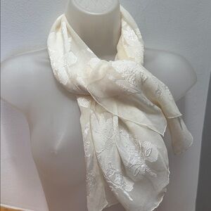 VTG Feminine Rectangular Silk Handmade-rolled Textured Scarf. Made in Japan